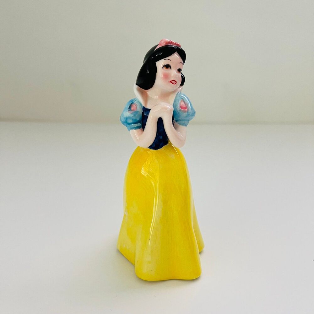 DISNEY Ceramic Porcelain Snow White Figurine